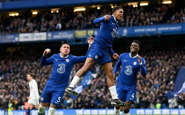 关于转折点！切尔西复出首秀，欧冠清晨攻防权衡，引发热议，控场能力受关注的信息